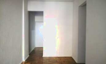 Imagem 2: Tijuca 2 quartos na quadra do metrô