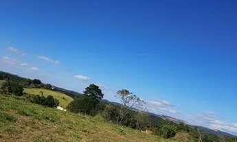 Imagem 5: Os lagos do empreendimento são um grande diferencial, oferecendo um cenário maravilhoso pa