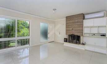 Imagem 2: PORTO ALEGRE - Casa Padrão - Três Figueiras