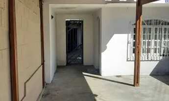 Imagem 3: Sobrado para aluguel e venda possui 130 metros quadrados com 2 quartos