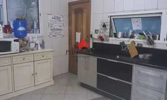 Imagem 2: Sobrado frontal próximo metrô Patriarca