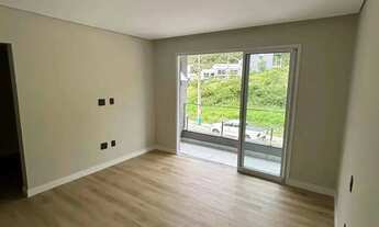 Imagem 7: Sobrado com 3 dormitórios sendo 2 suítes e 1 master e 2 vagas de garagem, Camboriú/SC