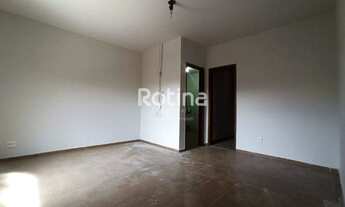 Imagem 2: Casa para alugar, 3 quartos, Segismundo Pereira - Uberlândia/MG - Rotina Imobiliária