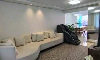 Imagem 3: Lindo Imóvel para venda possui 200 metros quadrados com 4 quartos sendo 3 suítes