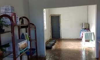 Imagem 3: Casa / Lote - Setor Coimbra - Próximo da Praça Walter Santos