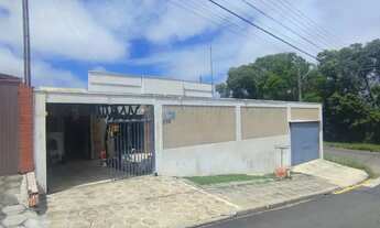 Imagem: Casa com ponto comercial à venda