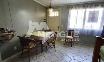 Imagem 2: Casa residencial com 3 dormitórios e 1 vaga em condomínio à venda no bairro Sarandi em Por