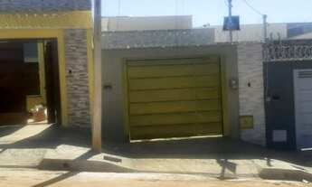 Imagem 2: Casa para venda com 89 metros quadrados com 2 quartos em Parque das Flores - Goiânia - Goi