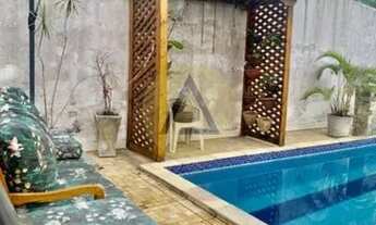 Imagem 2: Excelente casa com 04 quartos na Glória