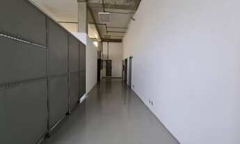 Imagem 3: Galpão/Depósito/Armazém para aluguel tem 750 metros quadrados com 6 quartos