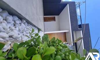 Imagem 7: Viva em Estilo e Conforto: Imóvel com Churrasqueira, Cozinha Moderna, Jardim Encantador e