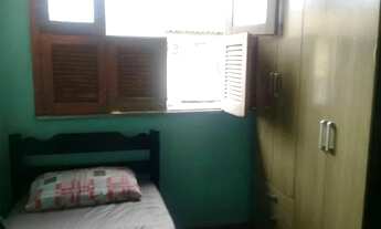 Imagem: Quarto semi mobiliado