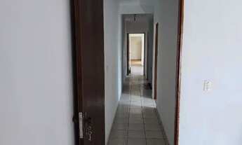 Imagem 4: Sobrado com 3 dormitórios, 2 banheiros, sala ampla