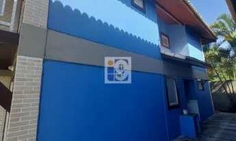 Imagem 4: Casa Duplex - Em condomínio com piscina e espaço gourmet