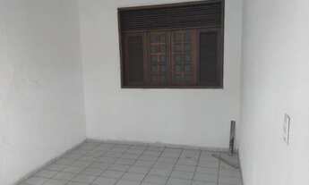 Imagem 2: Aluga-se Casa no Centro Duplex sendo 4/4 (1 suíte)