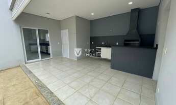 Imagem 5: Casa de condomínio para aluguel e venda possui 349 metros quadrados com 4 quartos