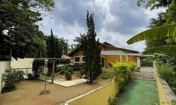 Imagem 5: OASIS DE LUXO; Casa térrea rústica contemporânea condomínio nobre; terreno amplo jardim e