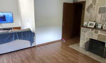 Imagem 6: Casa com 04 quartos reformada na Castelânea em rua tranquila e sem riscos