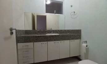 Imagem 7: Casa 3 dormitórios sendo 1 Suite Com 4 Vagas de garagem em bairro Nobre