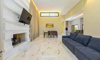 Imagem 3: Casa em condomínio em Santa Felicidade, 4 quartos, 1 suíte, 4 vagas