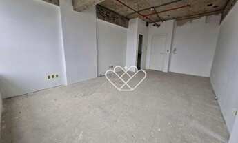 Imagem 4: Loja Comercial Compacta e Funcional no Golden Tower, Gravataí