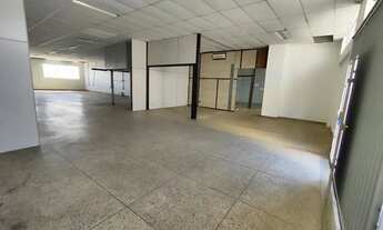 Imagem 4: Imóvel para aluguel tem 340 m² por R$ 5000 + IPTU em Alvinópolis - Atibaia - SP