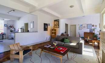 Imagem 2: Apartamento com 5 dormitórios sendo 2 suítes, 240 m2 bem distribuídos