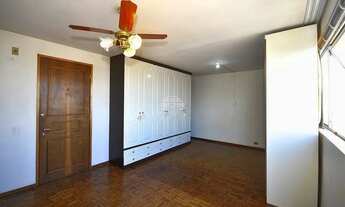 Imagem 2: Imóvel para venda possui 37 metros quadrados com 1 quarto em Centro - Curitiba - PR