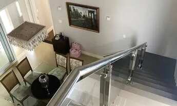 Imagem 5: Casa de dois andares com 3 suítes no Villagio II