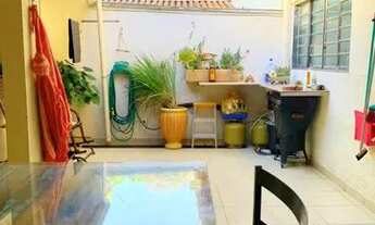 Imagem 3: Sobrado para venda possui 180 metros quadrados com 5 quartos em Setor Jaó - Goiânia - GO