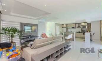 Imagem 4: Excelente casa 3 dormitórios , 4 vagas cobertas, com piscina, placas solares 800kw mês. T