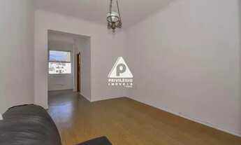 Imagem 2: Apartamento a venda no Flamengo - 3 quartos com dependência completa e vaga na escrutura