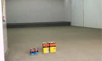 Imagem 2: Galpão 360m2 com porta de aço automático