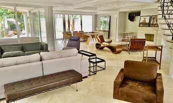 Imagem 7: Casa Mobiliada para aluguel em Alphaville com 700 m2 com 4 suítes