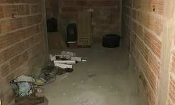 Imagem 2: Vendo prédio em fase de acabamento