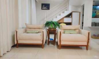 Imagem 2: Sobrado para venda possui 165 metros quadrados com 3 quartos em Setor Castelo Branco - Goi