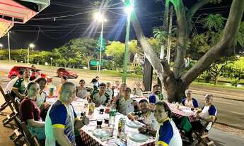 Imagem: Pizzaria Indaiatuba em frente ao parque