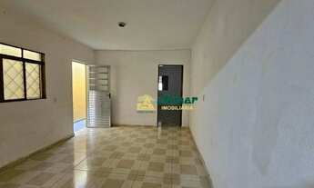 Imagem 4: Casa com 2 dormitórios, 1 na casa principal e 1 na parte de cima clm banheiro, para alugar