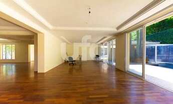 Imagem 6: Casa à venda ou para locação no Pacaembu com quintal e piscina