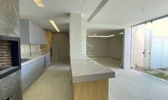 Imagem 3: Casa de condomínio sobrado para venda possui 245 metros quadrados com 4 quartos