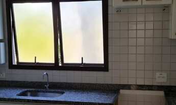 Imagem 4: Casa de condomínio sobrado para aluguel tem 180 metros quadrados com 3 quartos