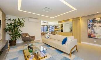 Imagem 4: Casa com 3 suítes em condomínio em Santa Felicidade