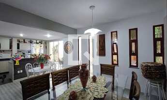 Imagem 7: Casa à Venda - Jardim Interlagos, 4 Quartos, 300 m2