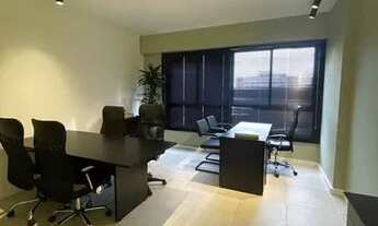 Imagem: Escritório decorado em Campinas com garagem