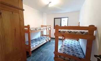 Imagem 7: Confortável apartamento de 2 dormitórios com sacada na Praia da Enseada, a poucos minutos