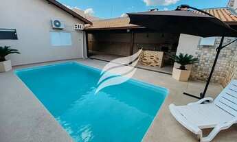 Imagem: Casa reformada com piscina e 03 quartos