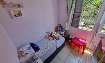 Imagem 2: Apartamento com 3 dormitórios à venda no Cond. Parque das Flores, 56 m² por R$ 199.000 - B