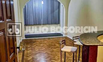 Imagem: Apartamento Padrão / Residencial / Glória