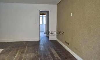 Imagem 2: Reformado Apartamento com 3 dormitórios à venda, 159 m² por R$ 490.000 - Varjota - Fortale