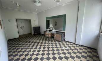 Imagem 2: Oportunidade única a uma quadra da praia do Leme. 3 quartos e dependência completa